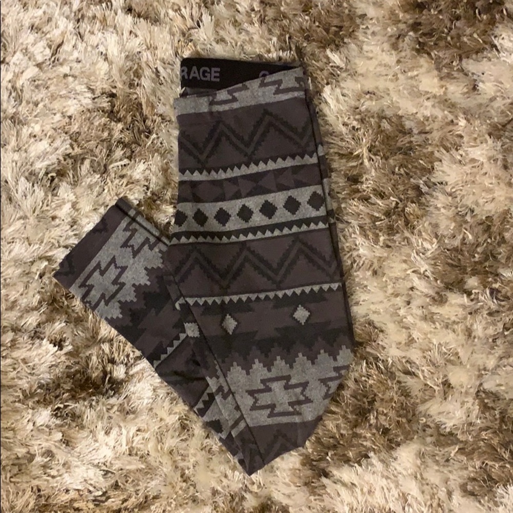 Thick Aztec print leggings